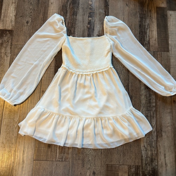 Wilfred Tempest Mini Dress Smocked Chiffon Long Sleeve White Size Small - Picture 2 of 5